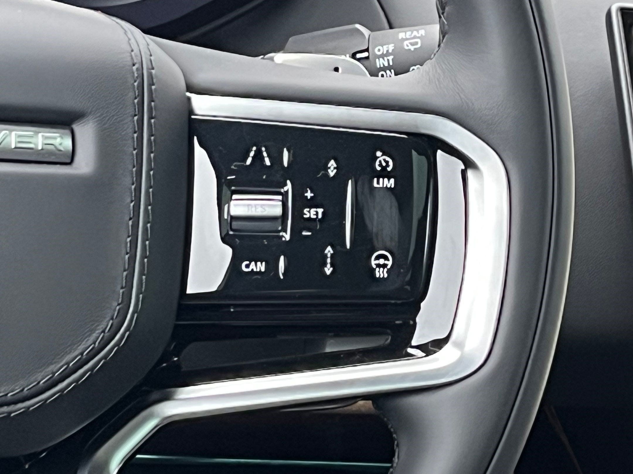 New 2026 Land Rover Range Rover Sport SE AWD/4WD image 29