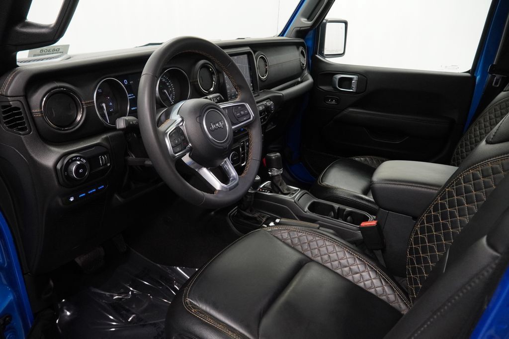 Certified 2023 Jeep Wrangler Unlimited Sahara AWD/4WD image 22