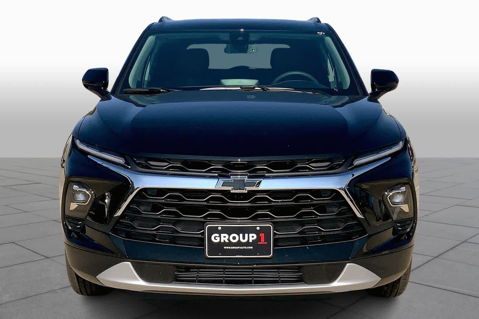 New 2026 Chevrolet Blazer LT w/ Convenience Package FWD image 2