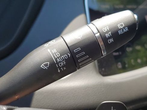Used 2023 Cadillac XT4 Premium Luxury w/ Cold Weather Package FWD image 12
