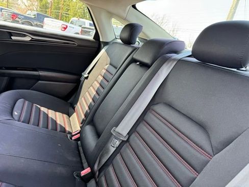 Used 2014 Ford Fusion SE w/ Equipment Group 201A image 27