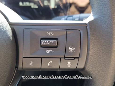 New 2026 Nissan Kicks SV image 13