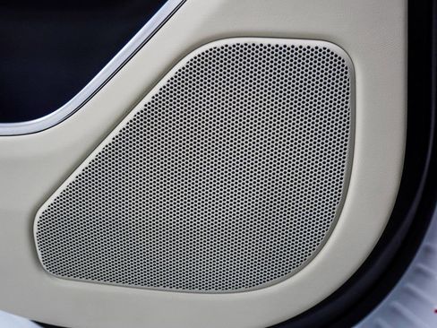 Used 2023 Land Rover Range Rover SE image 22