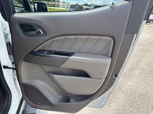 Used 2022 GMC Canyon Denali RWD image 36