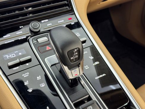 Used 2021 Porsche Panamera 4S image 32