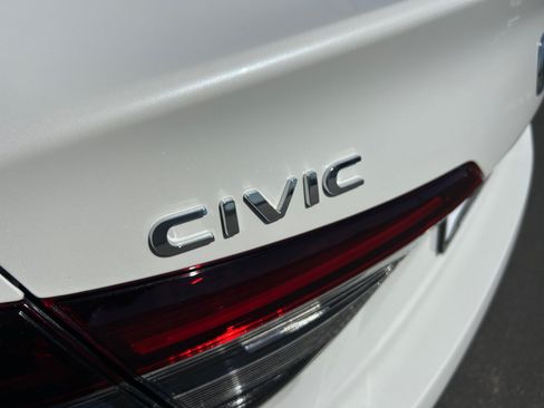 Used 2025 Honda Civic Sport image 22
