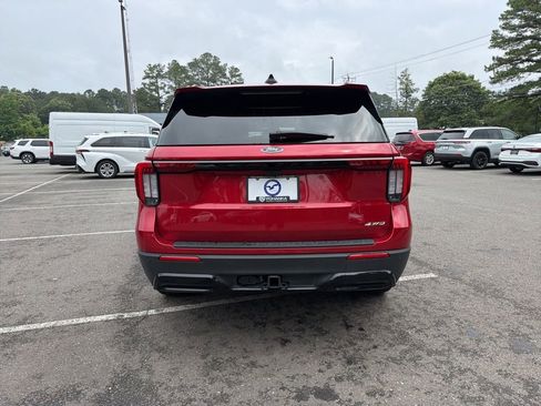Used 2025 Ford Explorer ST-Line w/ ST-Line Street Pack AWD/4WD image 6