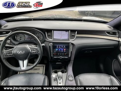 Used 2019 INFINITI QX50 Essential w/ Sensory Package AWD/4WD image 17