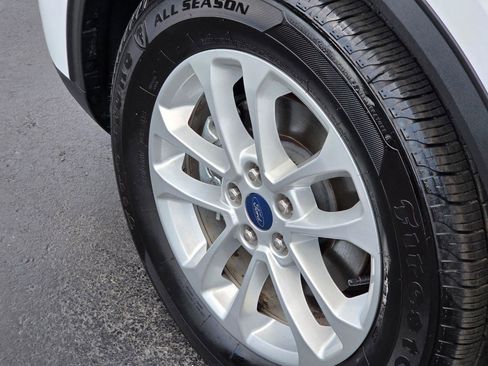 Used 2021 Ford Escape SE FWD image 11