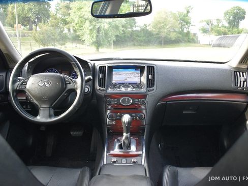 Used 2013 INFINITI G37 x Sedan w/ Premium Pkg AWD/4WD image 17