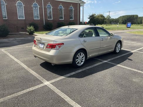 Used 2011 Lexus ES 350 FWD image 4