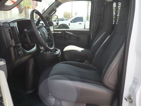 Used 2025 Chevrolet Express 2500 w/ Driver Convenience Package RWD image 23