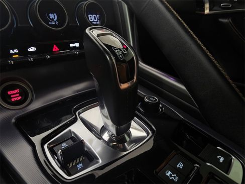 Used 2018 Jaguar F-TYPE R image 34