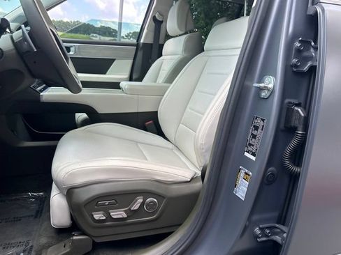 Used 2024 Hyundai Santa Fe Calligraphy FWD image 9