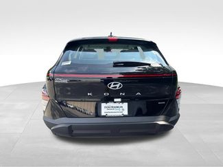 New 2026 Hyundai Kona SE AWD/4WD video 4