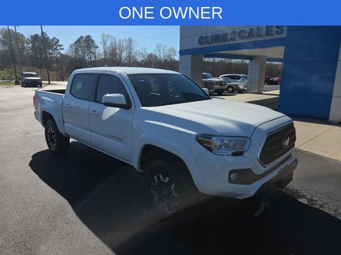 Used 2023 Toyota Tacoma SR5 w/ Technology Package AWD/4WD image 1