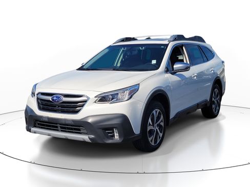 Used 2020 Subaru Outback Touring XT image 3