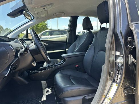 Used 2017 Toyota Prius Two FWD image 11
