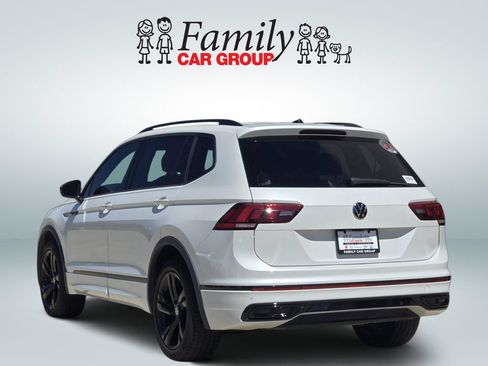 Used 2023 Volkswagen Tiguan SE R-Line FWD image 3