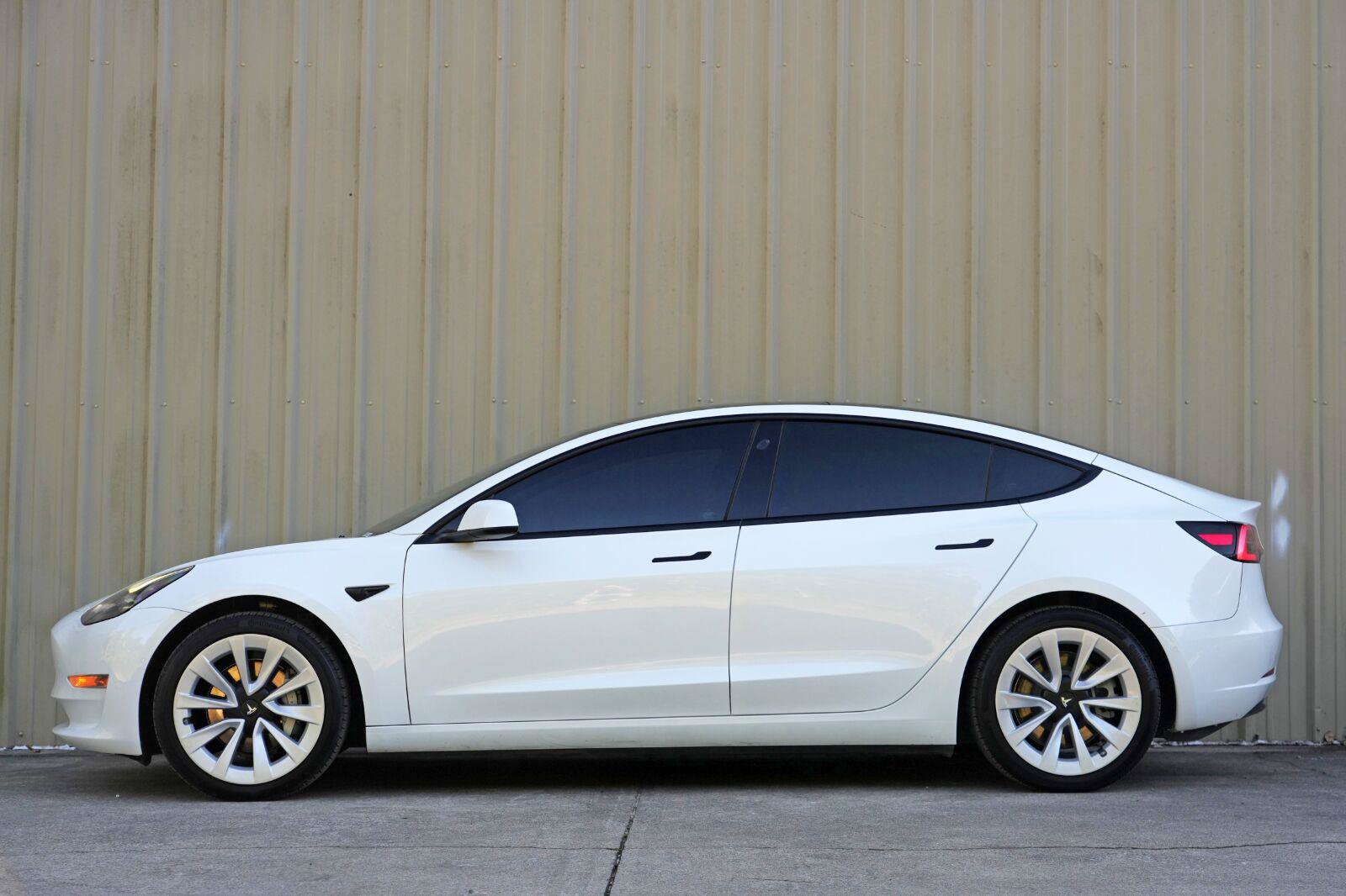 Used 2022 Tesla Model 3 Long Range AWD/4WD image 9