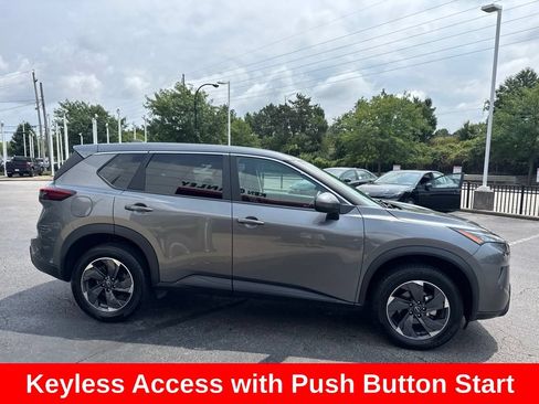 Used 2024 Nissan Rogue SV FWD image 8