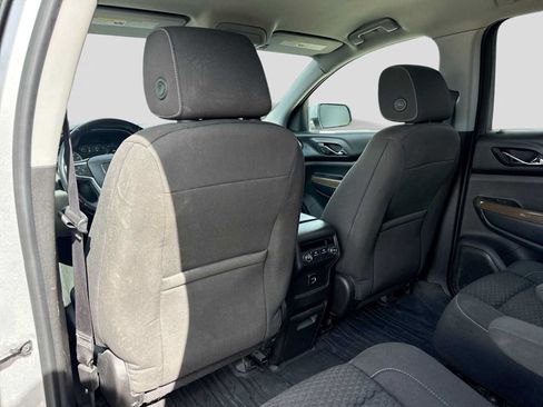 Used 2017 GMC Acadia SLE w/ LPO, Floor Liner Package AWD/4WD image 17