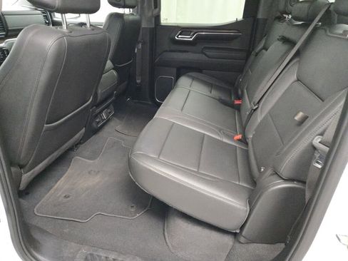 Used 2024 GMC Sierra 1500 SLT image 18