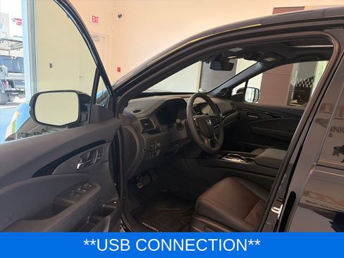 Used 2026 Honda Ridgeline Black Edition image 11