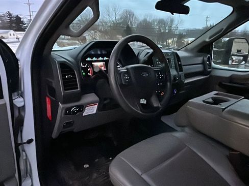 Used 2021 Ford F450 XL w/ Snow Plow Prep Package image 33