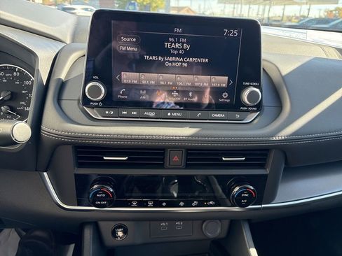 New 2026 Nissan Rogue SV image 21