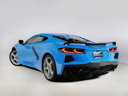 Used 2023 Chevrolet Corvette Stingray Preferred Cpe w/ Z51 Performance Package RWD image 3