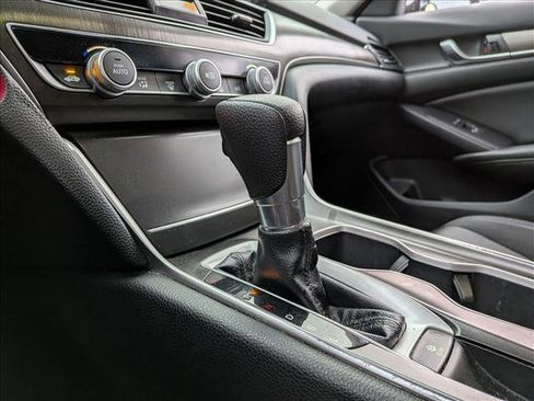 Used 2019 Honda Accord LX image 13
