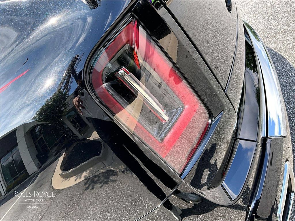 Certified 2026 Rolls-Royce Cullinan AWD/4WD image 25