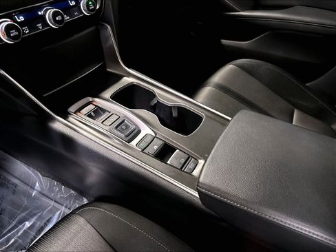 Used 2021 Honda Accord EX image 18