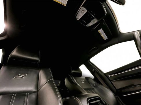 Used 2021 Chrysler 300 S image 27