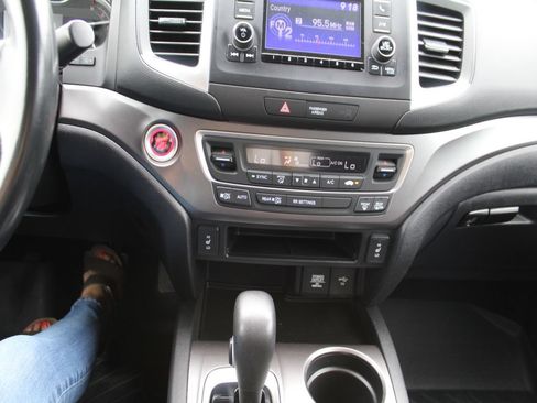 Used 2019 Honda Ridgeline RTL image 21