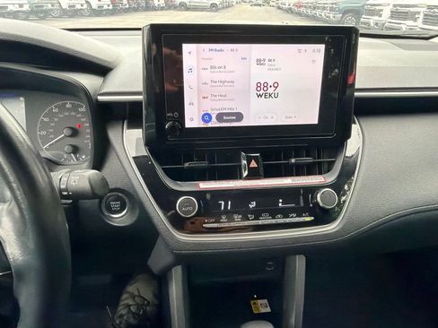 Used 2023 Toyota Corolla Cross LE FWD image 10