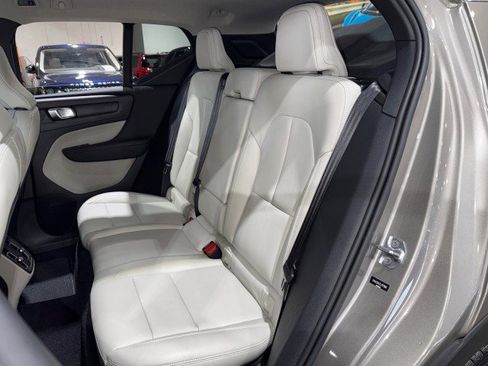 Used 2020 Volvo XC40 T4 Inscription image 55