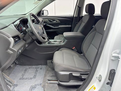 Used 2020 Chevrolet Traverse LS FWD image 15