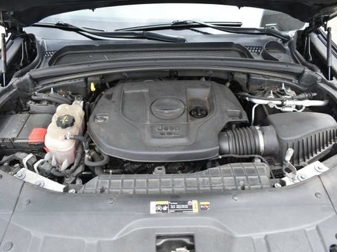 Used 2023 Jeep Grand Cherokee L Limited AWD/4WD image 59