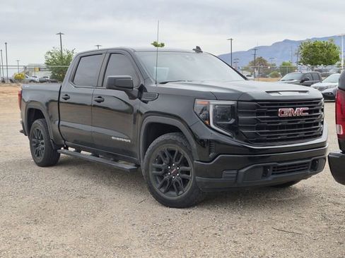 Used 2023 GMC Sierra 1500 Pro w/ Graphite Edition AWD/4WD image 3