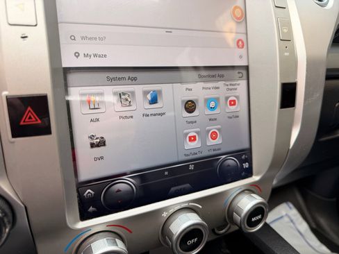 Used 2014 Toyota Tundra Platinum image 27