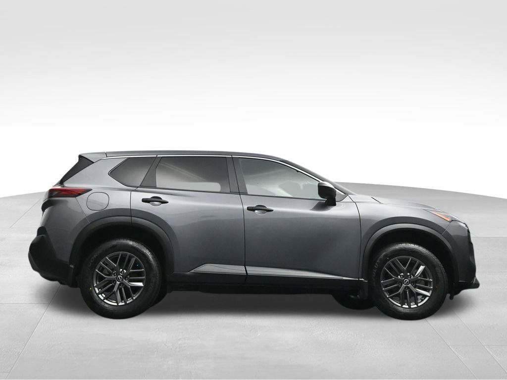 Used 2023 Nissan Rogue S AWD/4WD image 44