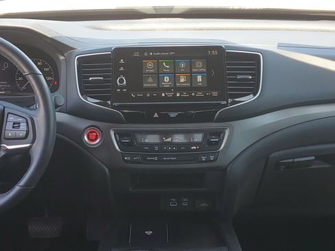 Used 2024 Honda Ridgeline Sport image 18