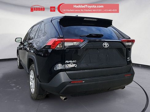 Certified 2022 Toyota RAV4 LE image 3