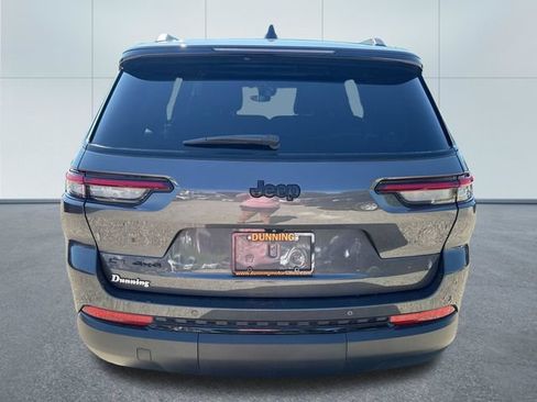 Used 2022 Jeep Grand Cherokee L Laredo AWD/4WD image 3