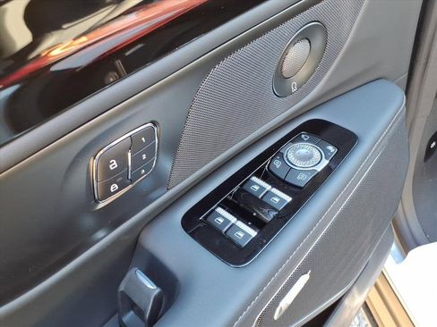 New 2026 Lincoln Nautilus Premier w/ Equipment Group 102A image 15