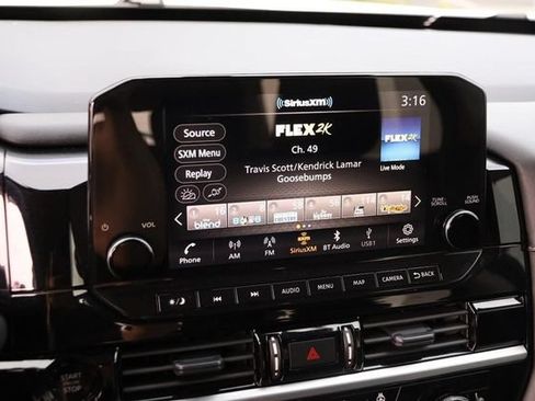 Certified 2025 Nissan Pathfinder SL FWD image 17