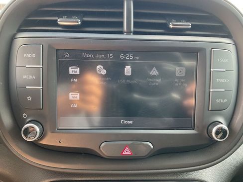 Used 2025 Kia Soul LX w/ LX Technology Package FWD image 23