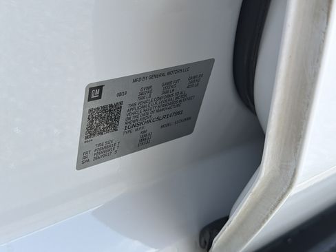 Used 2020 Chevrolet Suburban LT AWD/4WD image 39